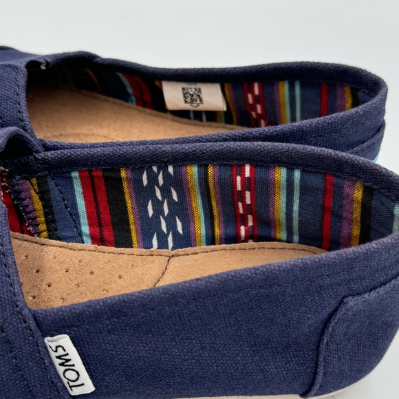 Women’s Toms Classic Canvas Navy Blue Shoes Size 6.5 - Picture 7 of 10